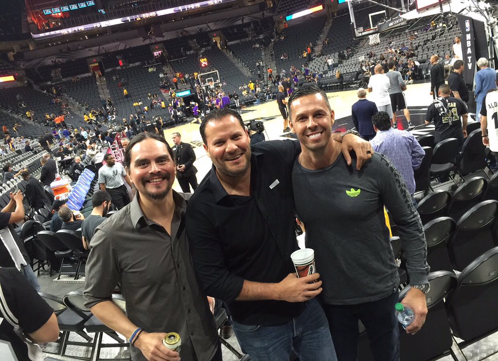 DyessJohn's tweet photo. #gospursgo lakers vs Spurs https://t.co/lOGHHZItPd