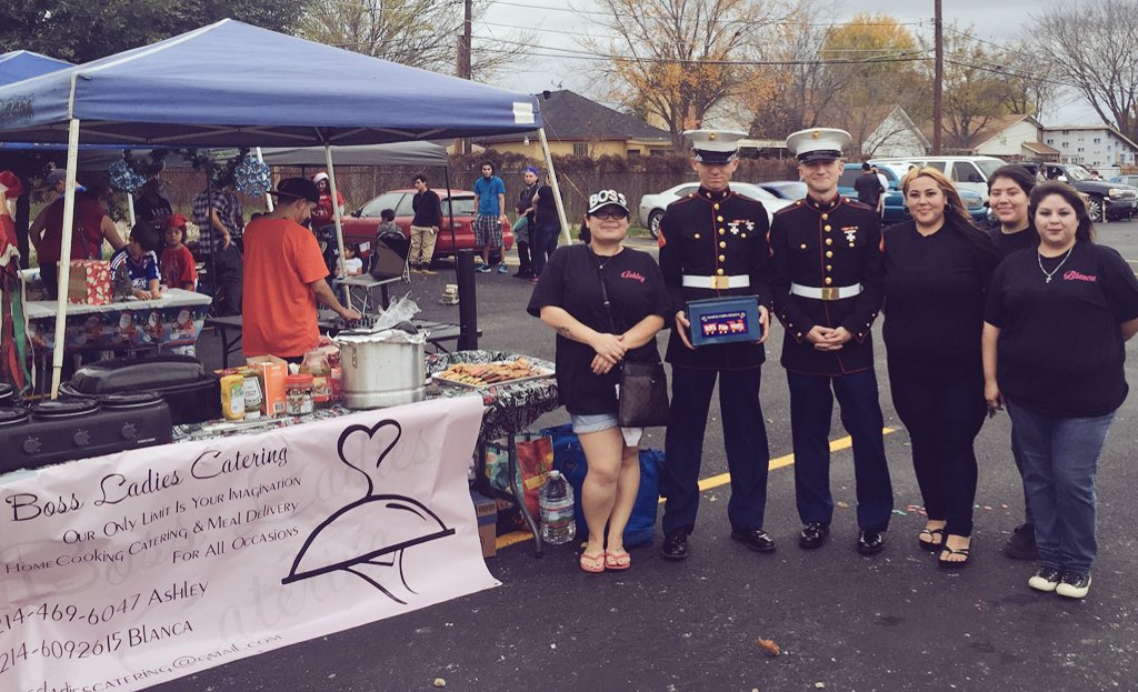 PalosAshley's tweet photo. #Marines #IIKoldToyDrive #BossLadiesCatering #merryxmas2015 https://t.co/KmSAvJTcXE