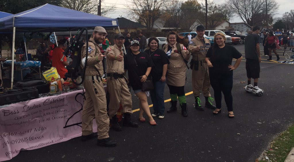 PalosAshley's tweet photo. #Ghostbusters #IIKoldToyDrive #BossLadiesCatering https://t.co/sEhAJz5HMl