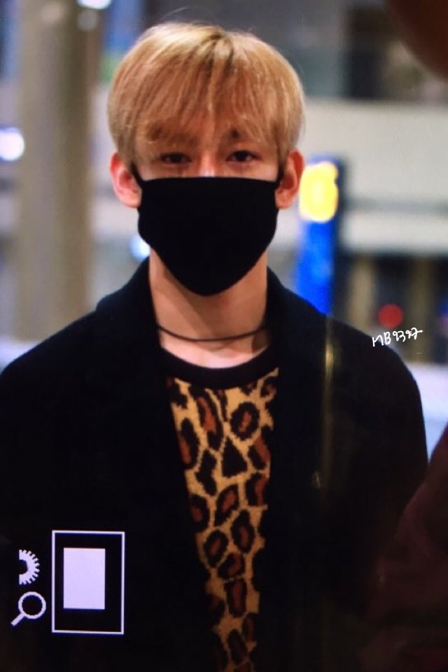 MB9397's tweet photo. 151213 #mark #bambam https://t.co/fEjQqTgZwP