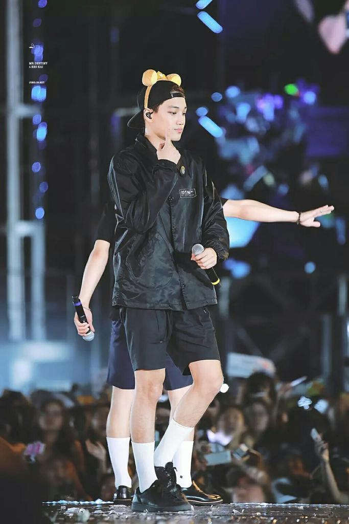 exo5959luv's tweet photo. ์นด์ด์ ์ข
์ธ์ด์ ์จ๋์ฐจ
#์นด์ด #์ข
์ธ #kai #jongjn https://t.co/NeaVOJpe89