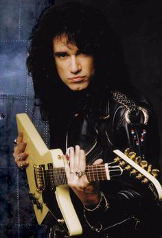 Straus Project on message: \"Happy Birthday to former KISSOnline guitarist Bruce Kulick of 