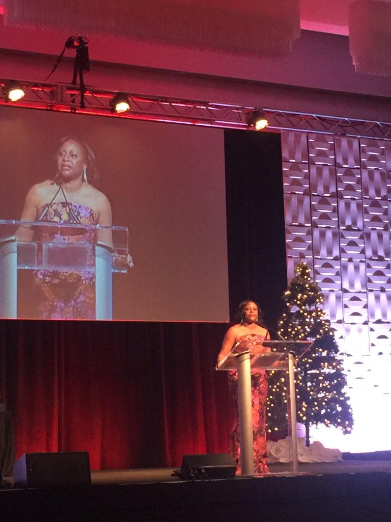 nfelix2's tweet photo. Congrats to @GileadSciences for the Corporate Community Service Award #RobinWashington @100BlackMenBA https://t.co/Gu7OpDJ8pr