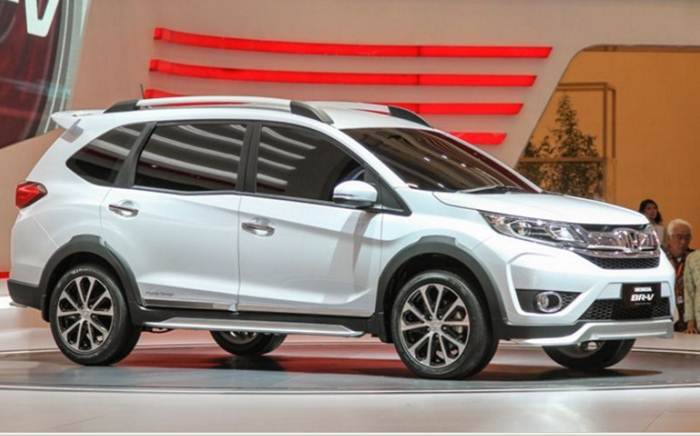 OTONITY's tweet photo. Honda BR-V Modulo Nongol Di GIIAS Surabaya 2015 https://t.co/ziXtoBq1Cd https://t.co/HGQptP4IhC