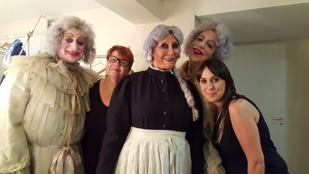Las3Viejas's tweet photo. Gracias Miriam Manelli por tus peinados de excelencia y gracias @jazmakeup x tu maquillaje sublime 👏👏👏 @Las3Viejas https://t.co/loPBSZ4ING