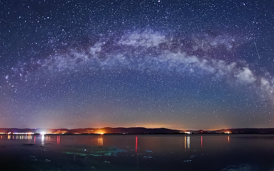 Piclogy's tweet photo. Milky Way Over Danube River, Serbia | Photography by ©Boris Mrdja https://t.co/vfq31qOLgx