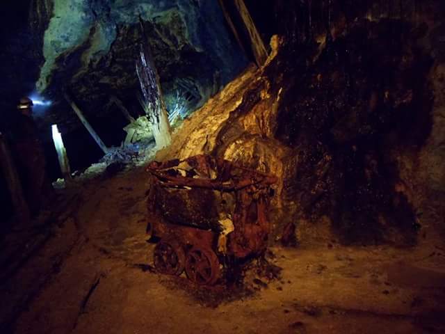 Tramway on false floor.......