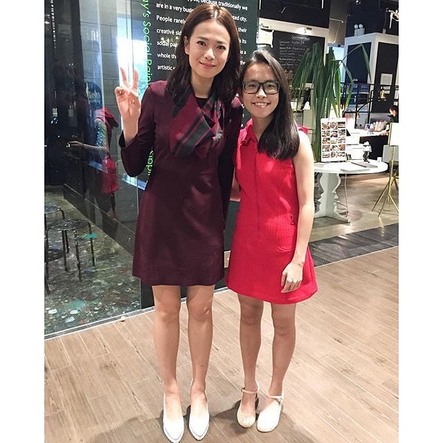 MandarinGallery's tweet photo. Wow! @bridgetyeo met the beautiful Felicia Chin! Congratulations!
#MandarinGallery #MGOasis #MGChristmas #Christma… https://t.co/tikWT8ftLL
