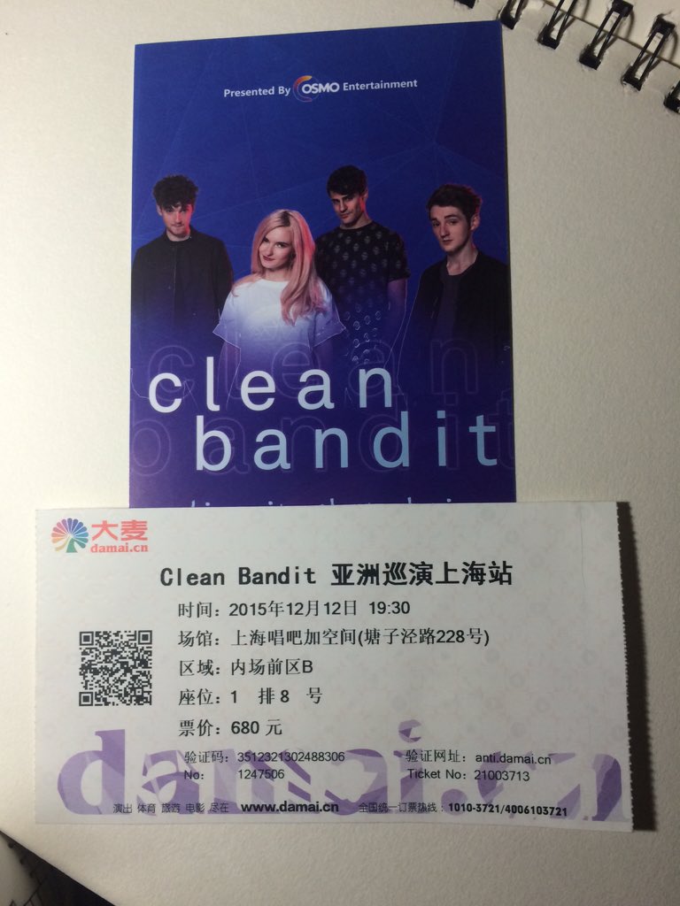 AngelaTung1's tweet photo. @cleanbandit I feel so lucky to stand in the first row. I was sobbing when you showed up on the stage #BanditAsia https://t.co/4nsZsYiHYu