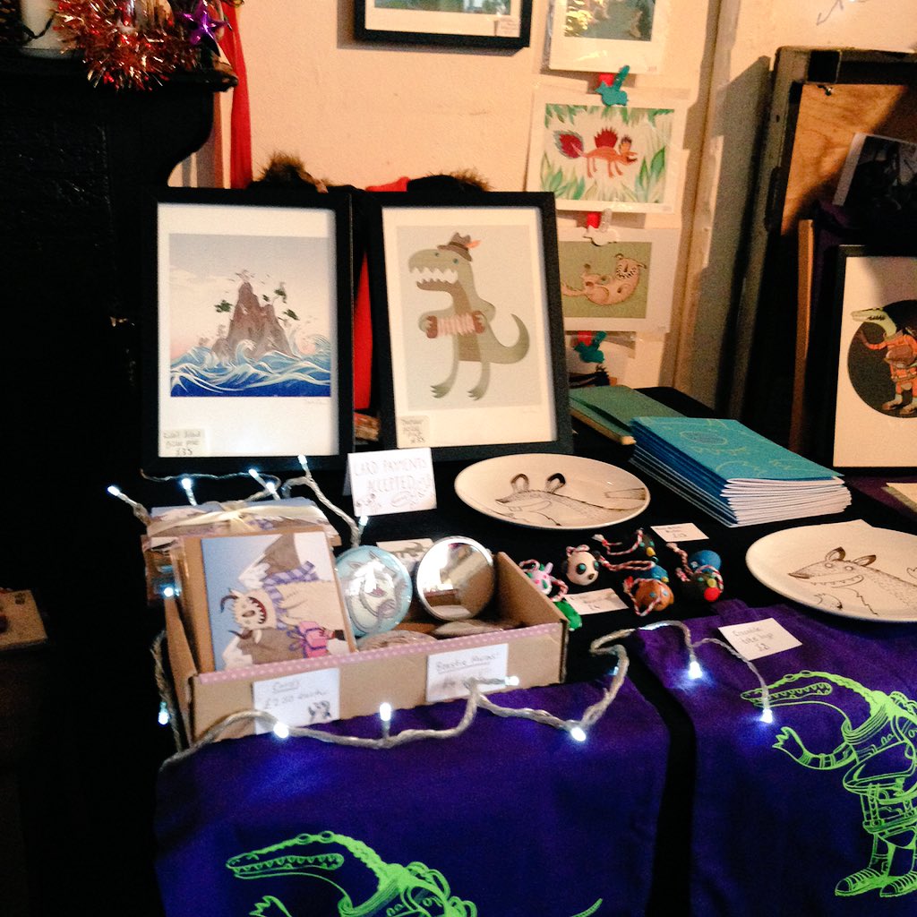 All set up <a href="/MadeinSurbiton/">MadeinSurbiton</a> Xmas fair at The Lamb and feeling very xmassy! Come say hello! #Surbiton