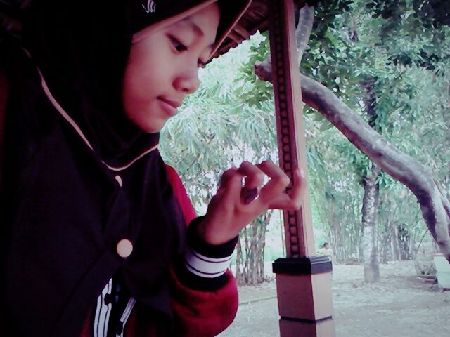 umi_farida67's tweet photo. Cobalah mengerti !!!
Aku cuma bisa sayang kamu sebagai TEMAN :'(
#maap :-( :-* https://t.co/ikOQj8GaH2