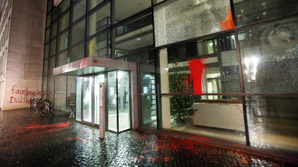 View image on Twitter