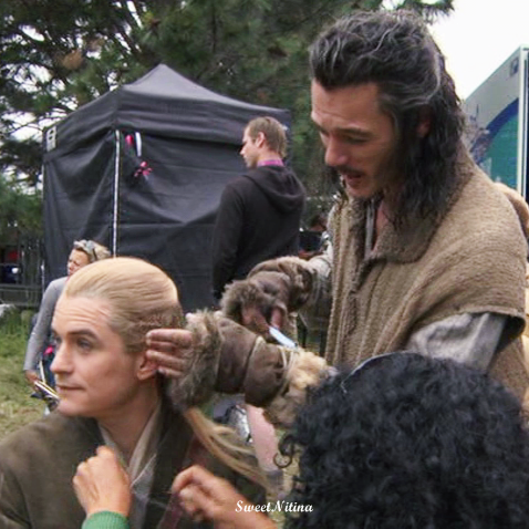 SweetNitina's tweet photo. A funny time on set #TheHobbit #BOTFAee #BTS
#Bard and #Legolas
#LukeEvans #OrlandoBloom #Friendship https://t.co/hdwZ5eGiMa
