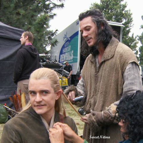 SweetNitina's tweet photo. A funny time on set #TheHobbit #BOTFAee #BTS
#Bard and #Legolas
#LukeEvans #OrlandoBloom #Friendship https://t.co/hdwZ5eGiMa