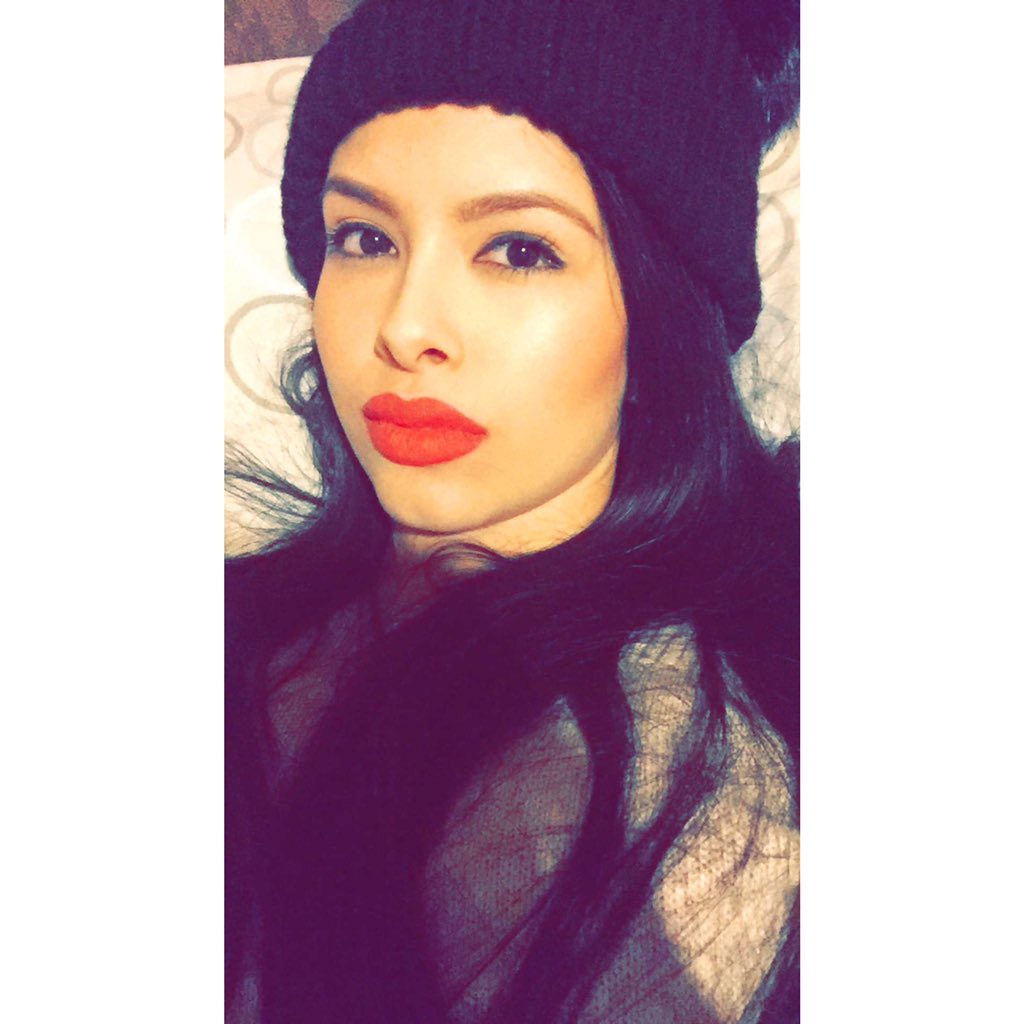 KimberlyKJM's tweet photo. Bed selfie. ๐๐ด๐ค #noducklips #biglipsproblems https://t.co/FOibkJMiAM