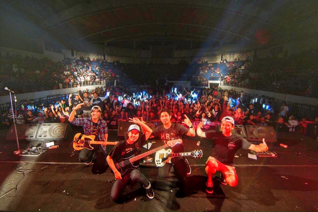 whiterosebali's tweet photo. Kemarin di @ShowcaseEvent SBY. Terimakasih semuanya #BMMJavaTour2015 https://t.co/9q0MKFnyf2