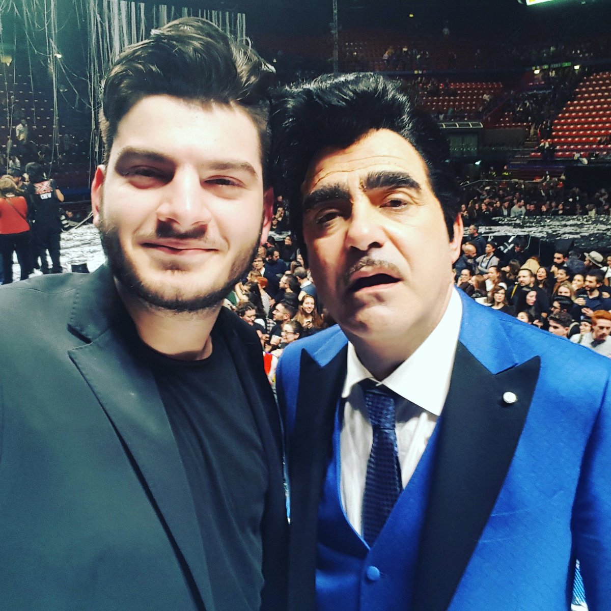 LDragusin's tweet image. Eccolo qui il giudice vincente di X Factor 9.
Grande Elio ♤
Grazie di cuore.
#xf9
Leonardo.