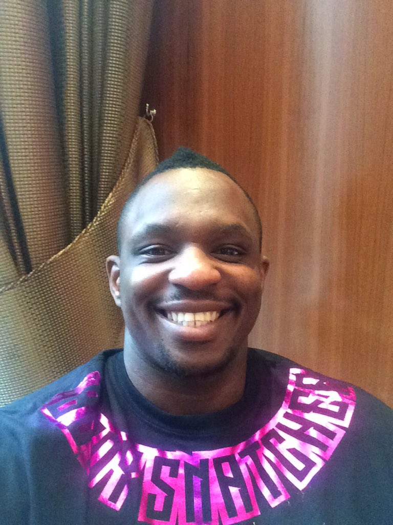 DillianWhyte's tweet photo. Big thanks you all the fans that turned out to support see you all in the new year still smiling @SkySportsBoxing https://t.co/uX8DAyWM27