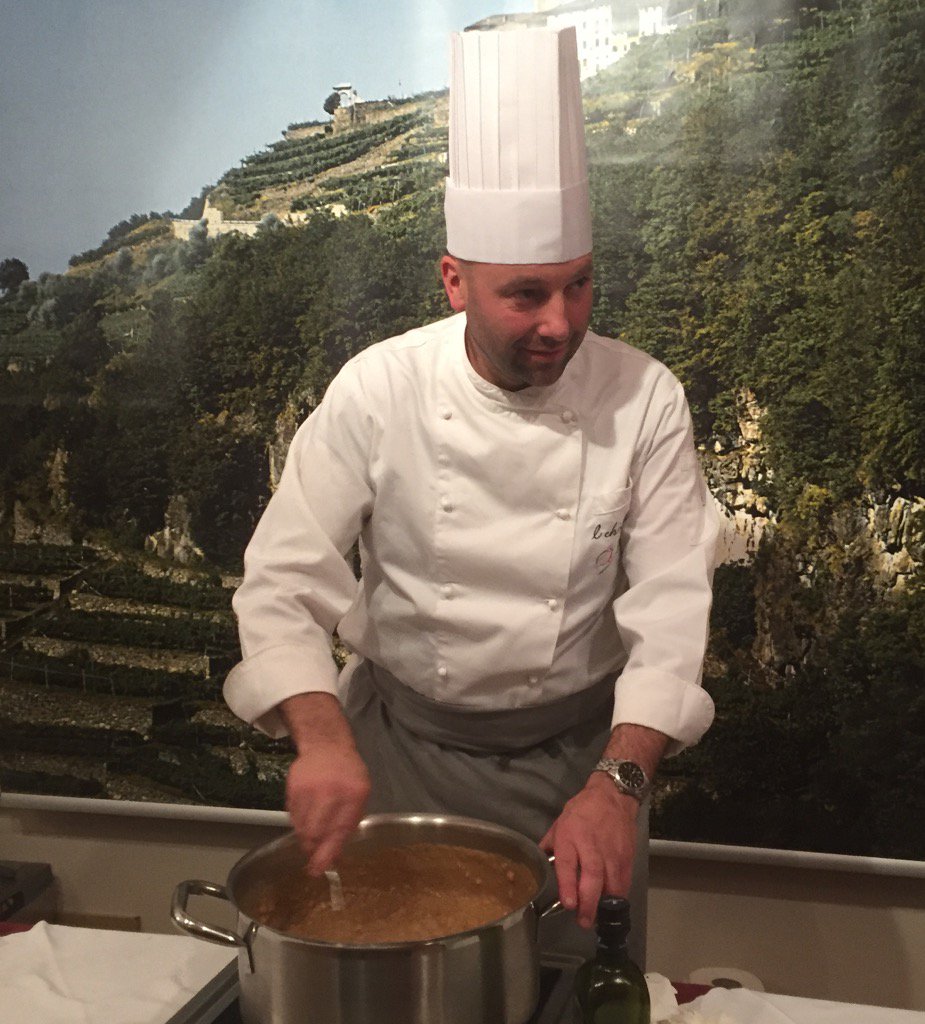 WineNewsIt's tweet photo. Feste: continua la "rubrica" di WineNews con le #ricette by #chef stellato #Ghetta di L'Chimpl da Tamion @valdifassa https://t.co/2d1I9dQJ1i