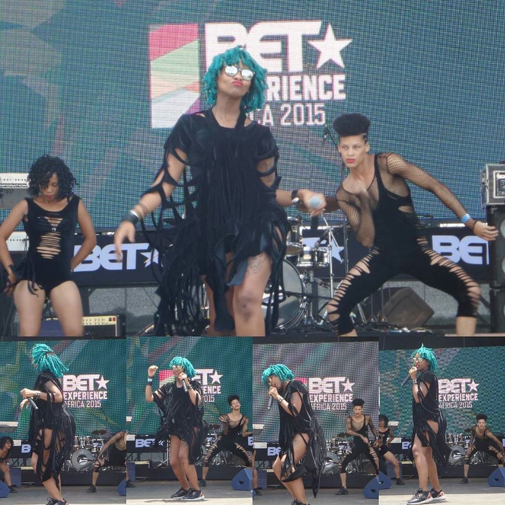 fameafrica's tweet photo. By @MTVbaseAfrica Yaaas! 🔥 🙌🏾💃🏾 @Moonchild_SA werking the #FreshmanStage at #BETXAfrica @m… https://t.co/iIC0MIbLEz https://t.co/iv5NaaRJ5j