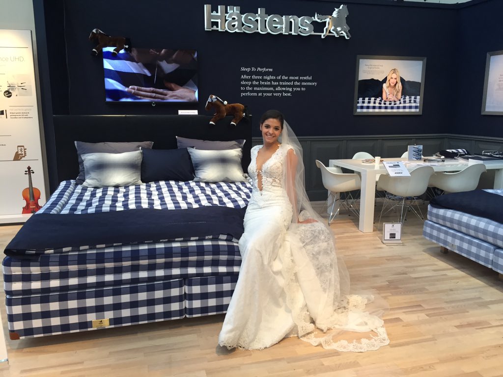 EricMostert's tweet photo. #Hastens #huwelijksnacht ? #Bloomfeld #Masters of Luxery #RAI Amsterdam t/m zondag https://t.co/xjy0wYvQj5