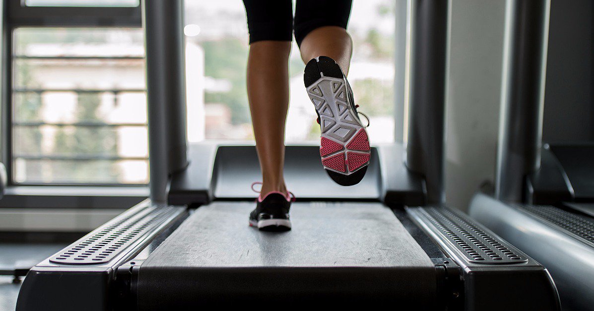 POPSUGARWell's tweet photo. This treadmill workout is a boredom-buster and fat-blaster for #PSBetterBody https://t.co/fIfg3AwJ6r https://t.co/4ANx3nK8Lf
