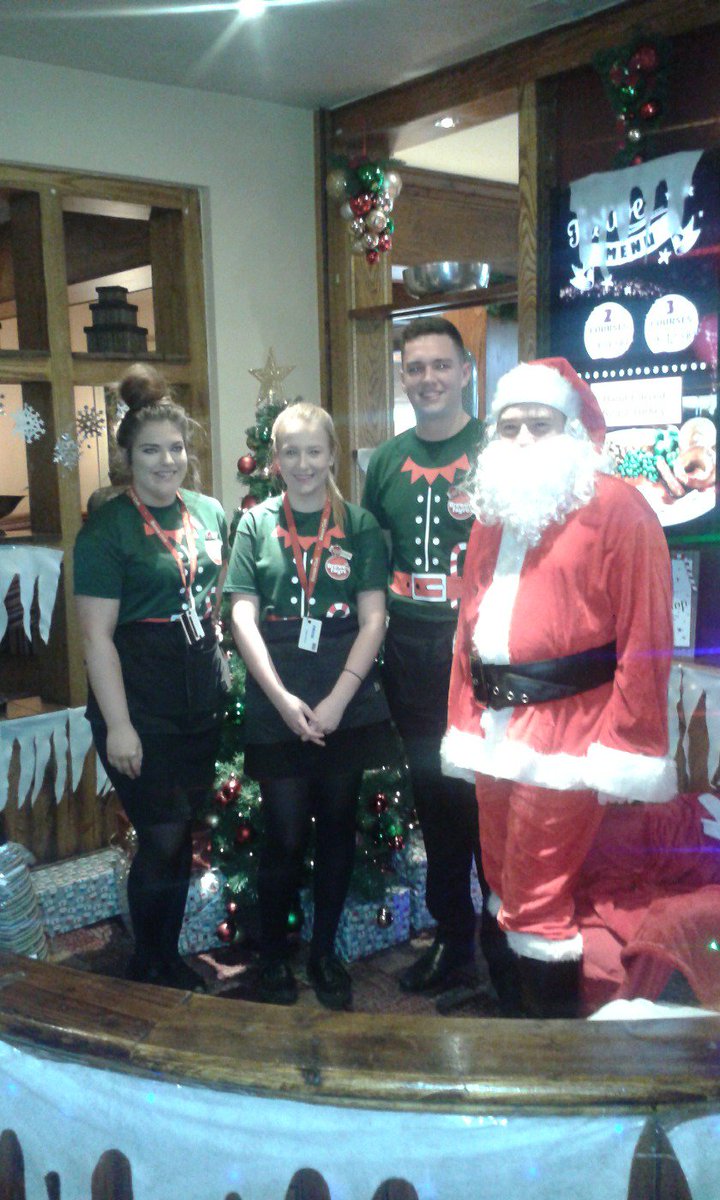 Sunday with Santa at the Orbital! <a href="/WeAreSUGM/">WeAreSUGM</a> <a href="/ShafMohi/">Shafraz Mohideen</a> <a href="/seanquirke1888/">Sean Quirke</a> #feelingfestive