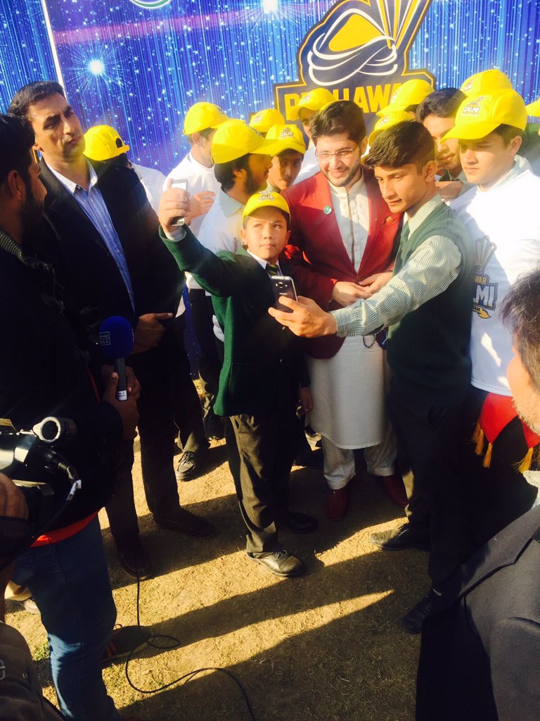 JAfridi10's tweet photo. I can see @SAfridiOfficial,@ImranKhanPTI ,@wasimakramlive in these Zalmi's eyes MashAllah. #APSZalmi #PeshawarZalmi https://t.co/96nBZNEfrE