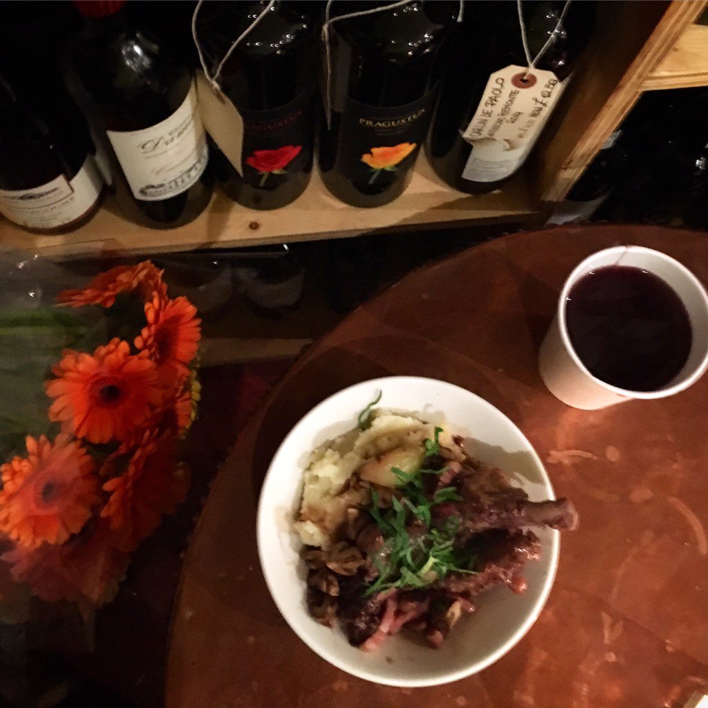 rootandbone's tweet photo. Enjoying some mulled wine and chicken at the new @boroughwines on Columbia Road. #rootreviews https://t.co/Gf6mqZhnan