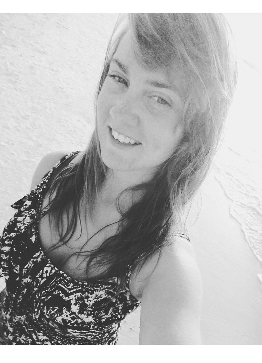troyer95's tweet photo. thee beach where theres nothing but happiness ๐โ #iwanagoBack https://t.co/4A1auMzBW6