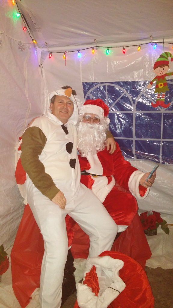 SimpliBB's tweet photo. #Boston A few pics from our #UglySweaterParty last night - everyone had so much fun!
#SimpliBB #JamaicaPlain https://t.co/NNpHHRhjn9