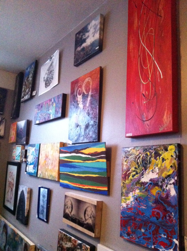 EmmaJustine5's tweet photo. Time to open the doors for final day of #under100artshow. One-of-kind art on sale from 11-7 https://t.co/tScr62SBkm https://t.co/RVmvWFbOB3