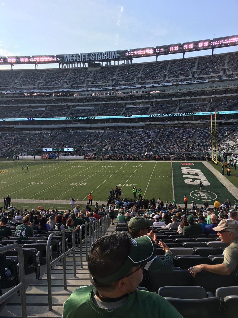 audreyp77's tweet photo. Our seat situation today! @nicolegendrau2 #Jets #TENvsNYJ #LetsGo #Sec109 ✈️💚 https://t.co/IOZlxbf0si