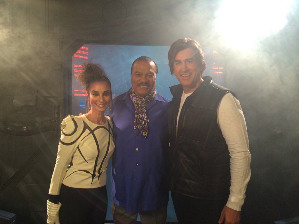 lauramarcus's tweet photo. A big inter galactic THANK YOU to @realbdw &amp; @thealisonbecker for joining @RobRiggle for @NFLonFOX #Riggle'sPicks https://t.co/Hk57pj45NH