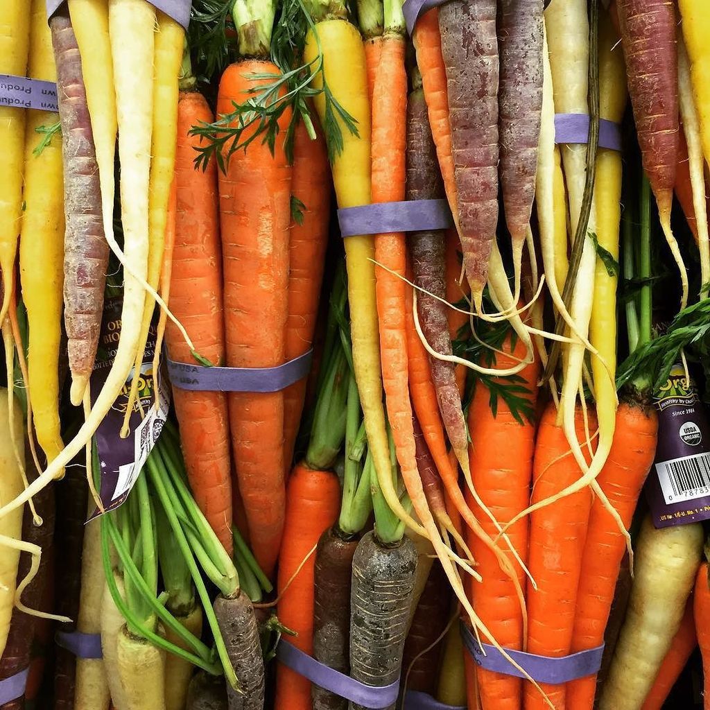 TerryHalsey's tweet photo. Eye Food... #carrots #healthyfood #healthychoices #lifestylephotography #houston #sproutsf… https://t.co/Zt6ZcmrMR5 https://t.co/MfHB1GIEap