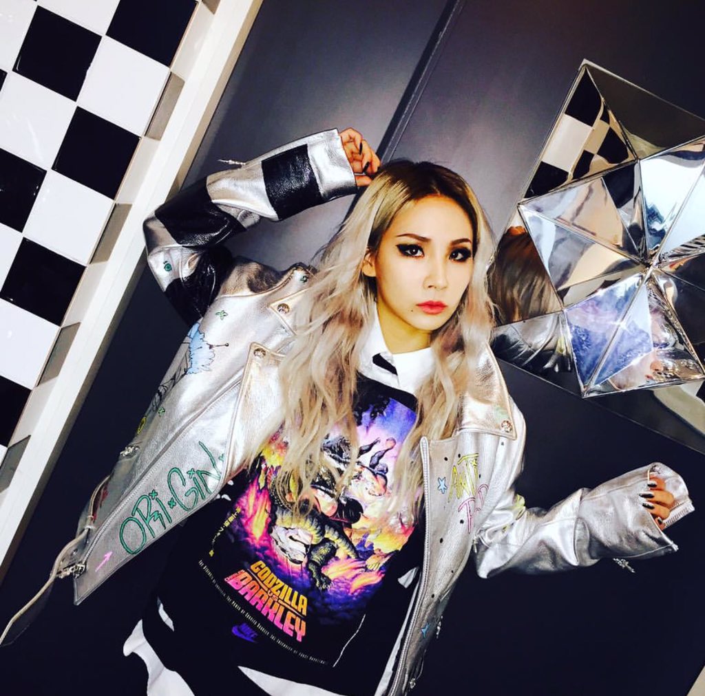 ChaerinThailand 🍒 on X: [แฟชั่น] เสื้อแจ็คเก็ต CL งาน #MDBP -Chrome  Hearts Men's Leather JJ Dean Jacket Pete Punk Offspring ราคา 409,xxx บาท  t.coTFEbPROboD  X
