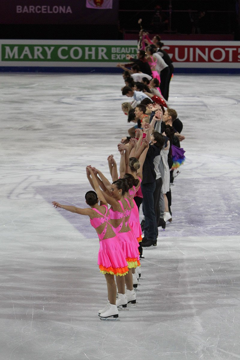 All the skaters appear on stage for one last time as the closing ceremony of the #GPFBarcelona comes to an end.