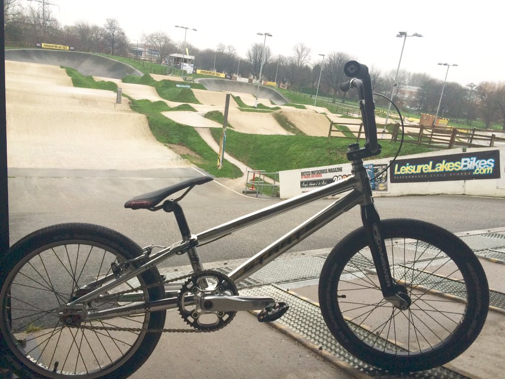 davro79's tweet photo. Gotta be done... #wet #cold #emptytrack @LLBikes @BBMXRaceTrack @BhamBikePark https://t.co/tZ3lmTZZrz