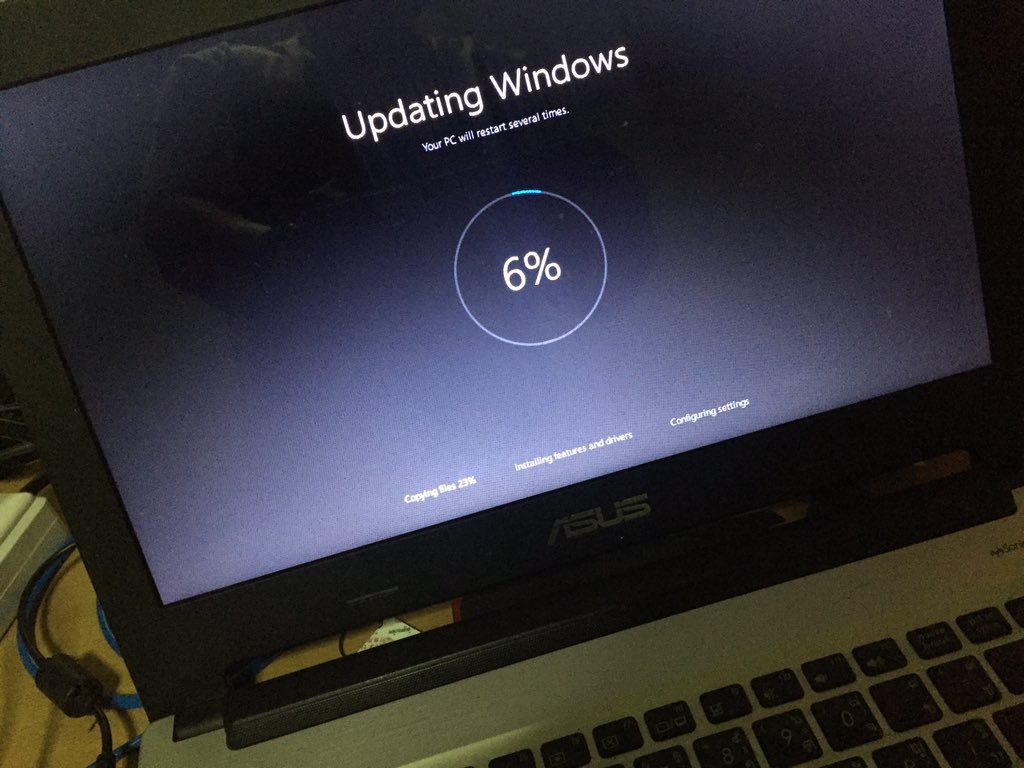 Bahdintrphat's tweet image. Wish me luck #windows10 #windows10novemberupdate