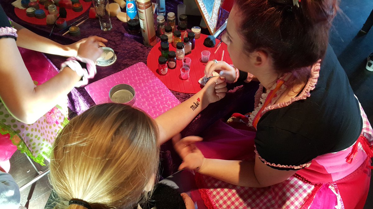 Ja.... we verzorgen zelfs kinderopvang vorige onze klanten!