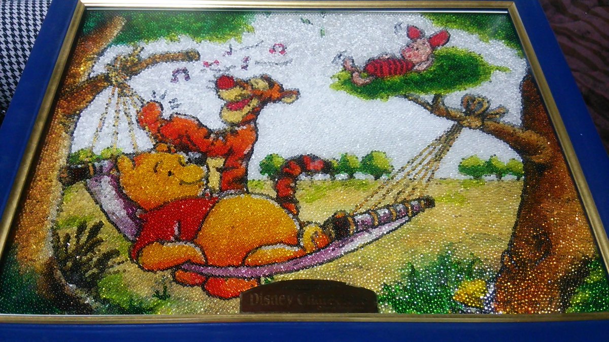 りつ Feliceto フェリチェート على تويتر ビーズ絵できた O O プーさんかわい しかし 根気のいる作業だ 十年以上越しの完成 笑 途中までできてたとはいえ 六時間位掛かったな 小学生の時の私よく細かいところやってた ビーズ絵 T Co