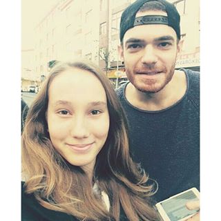 NikaElnurist's tweet photo. Canimin ennnnn icinden yeni foto cox sevireeeeem Elnurumuuuuu @lnrhsynv https://t.co/EmECLP5AYs