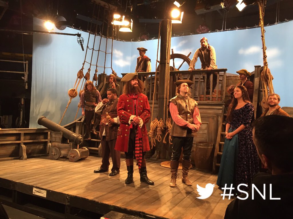 A BIG thank you to the entire @nbcsnl team and @chancetherapper for such a fun night. Thanks to all who tuned in! https://t.co/NogV1Ev7vI