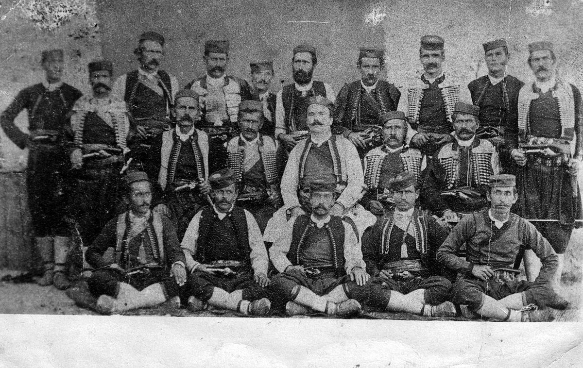 knezevinasrpska's tweet photo. Старјешине Херцеговачких устаника. Лијева слика у Никшићу 1887. https://t.co/fDIhzQHuEH