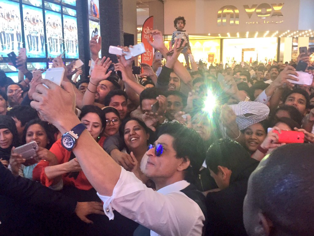 Red Chillies Entertainment tweet media