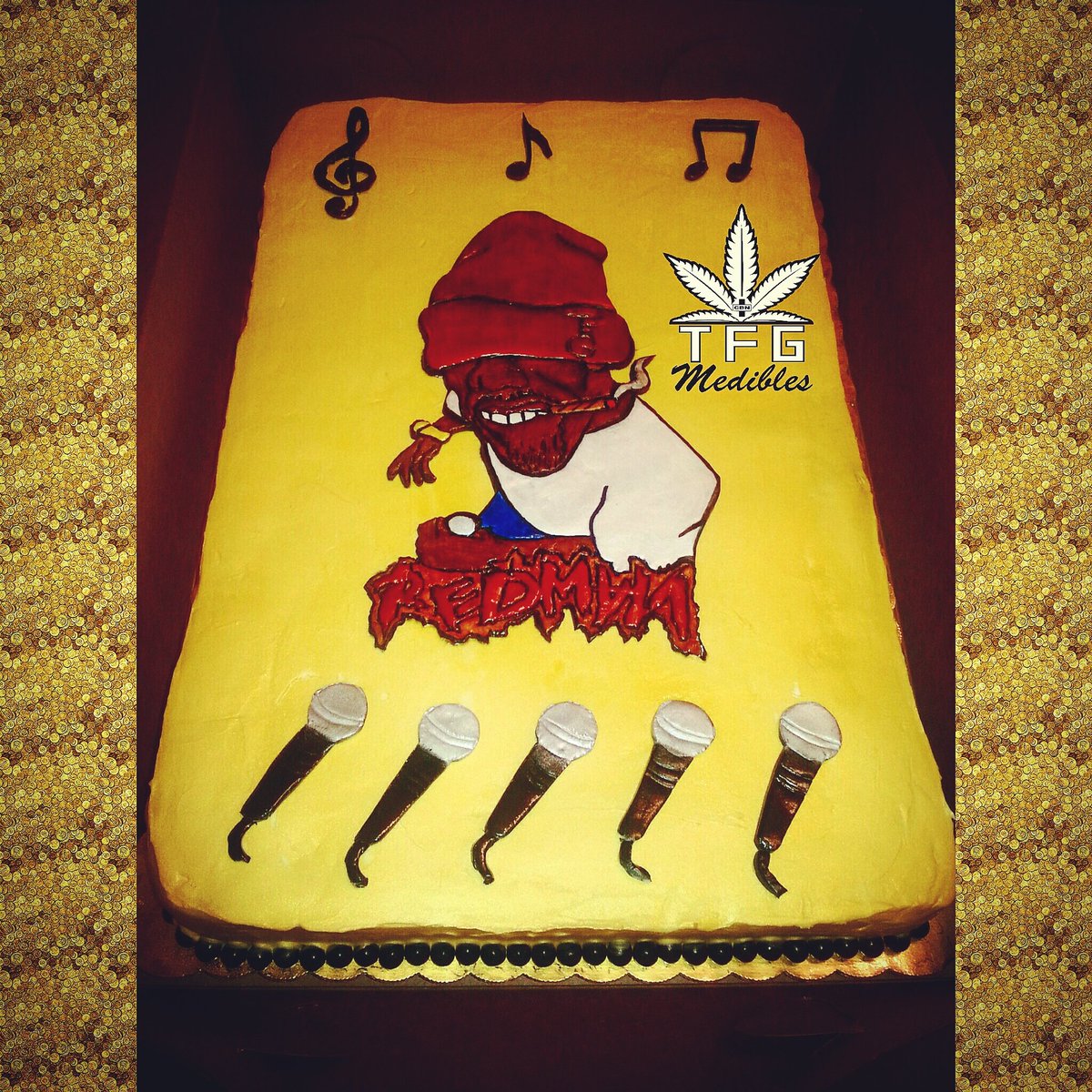 TeamFeelGood420's tweet photo. @therealredman I hope you enjoy your cake from us over here at TeamFeelGood .
Your performance was hype  ✌ https://t.co/kCbWUooiSw