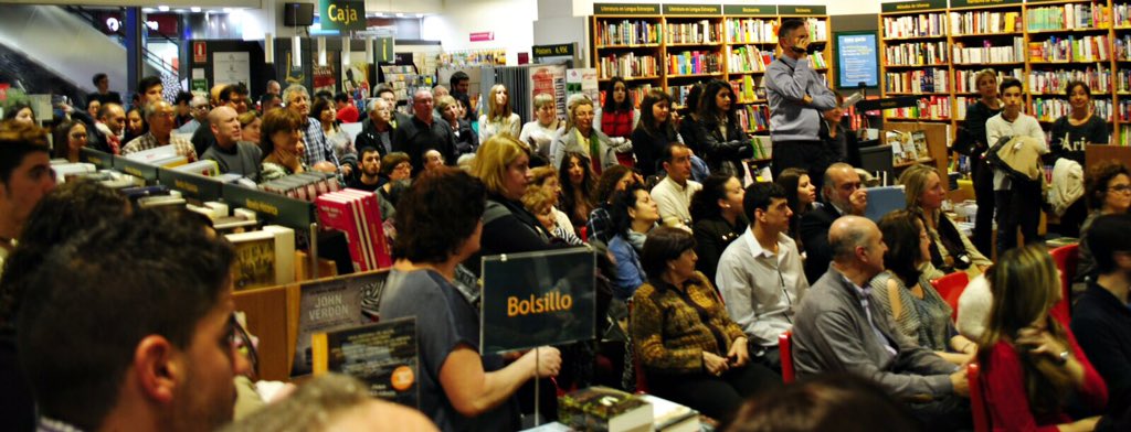 NovelaEEC's tweet photo. A veces, la realidad supera a la ficción. 
Ayer lo pudimos vivir.

Gracias a todos lo que lo habéis hecho posible. https://t.co/c8yA48KIuL