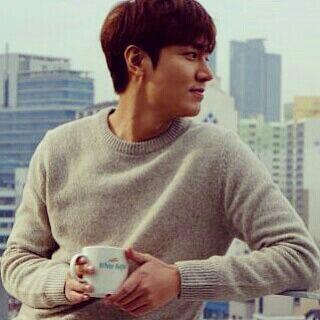 menghong925's tweet photo. @ActorLeeMinHo 哈哈哈哈哈哈哈哈哈哈哈 https://t.co/guvmQ3KrhM