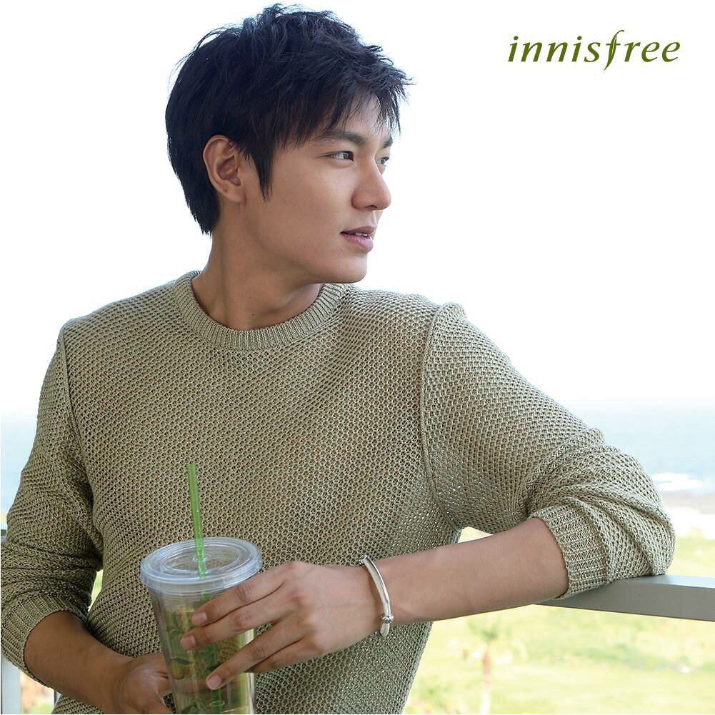 menghong925's tweet photo. @ActorLeeMinHo 哈哈哈哈哈哈哈哈哈哈哈 https://t.co/guvmQ3KrhM