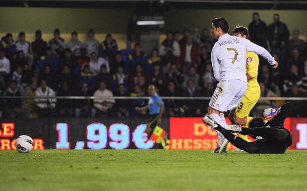 BeritaRMadridCF's tweet photo. MARCA | Cristiano akan termotivasi untuk melakukan apa yang selalu dia lakukan di Madrigal, yaitu mencetak gol. https://t.co/IAzYH0YfQH